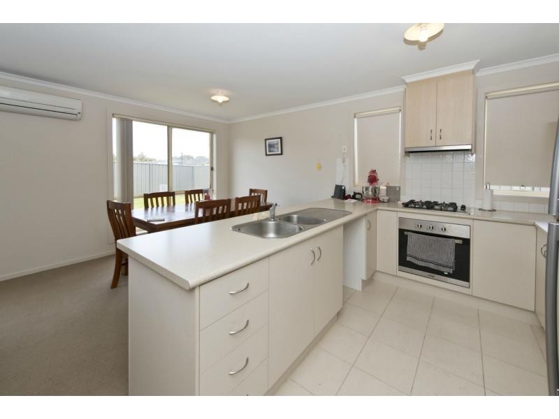 30 Wattlebird Drive, Burton SA 5110