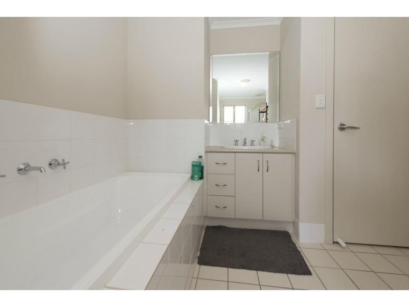 30 Wattlebird Drive, Burton SA 5110