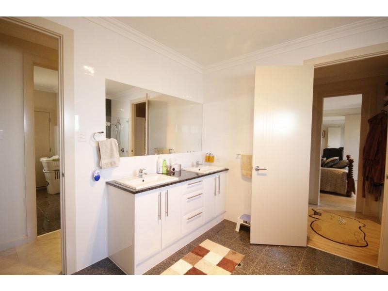 15 Kimberley Street, Mansfield Park SA 5012