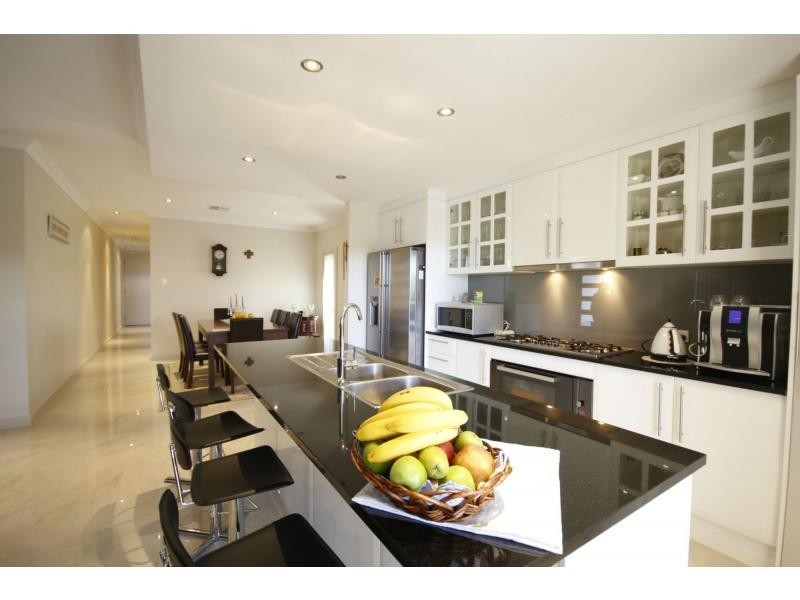 15 Kimberley Street, Mansfield Park SA 5012