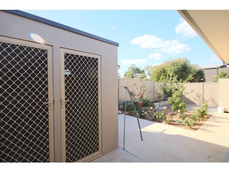 15 Kimberley Street, Mansfield Park SA 5012