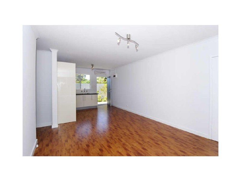 Unit 4/555 Torrens Road, Woodville SA 5011