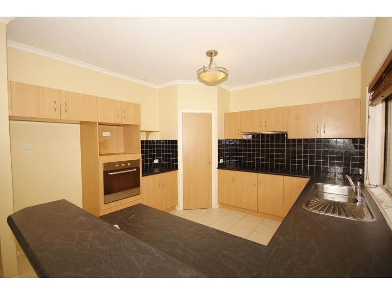 14 HAYMAN Drive, Brompton SA 5007