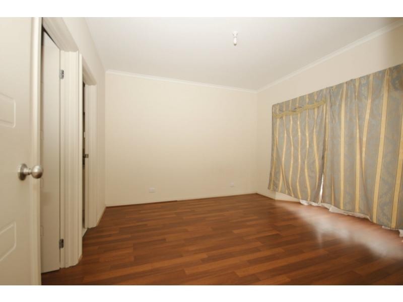 26 Londonderry Crescent, Mansfield Park SA 5012