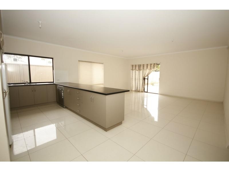26 Londonderry Crescent, Mansfield Park SA 5012