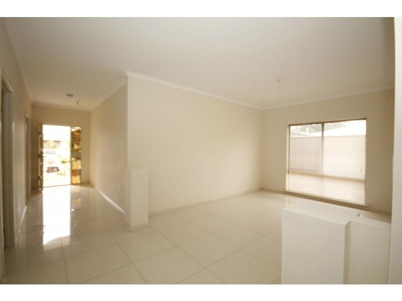 26 Londonderry Crescent, Mansfield Park SA 5012