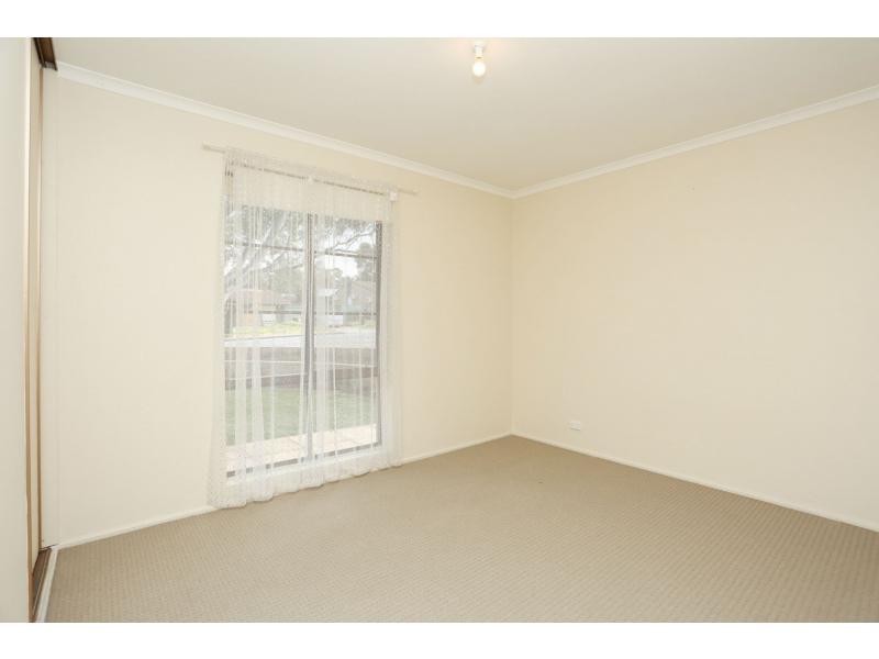 2 Pine Drive, Aberfoyle Park SA 5159