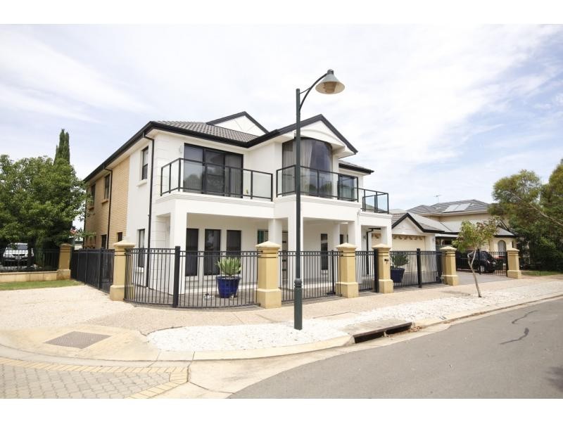 5 Flinders Court, Mawson Lakes SA 5095