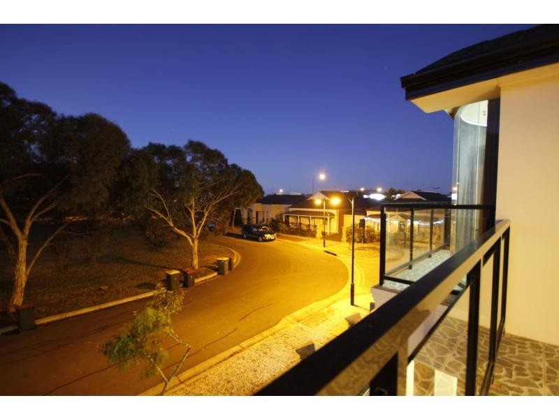 5 Flinders Court, Mawson Lakes SA 5095