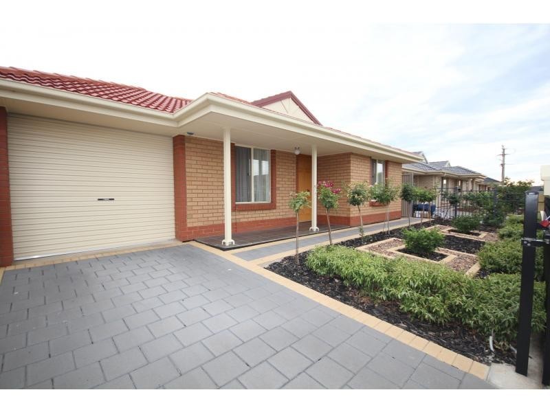8 Moseley Street, Mansfield Park SA 5012
