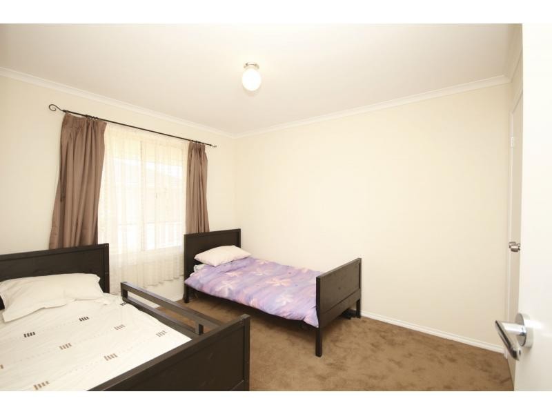 8 Moseley Street, Mansfield Park SA 5012