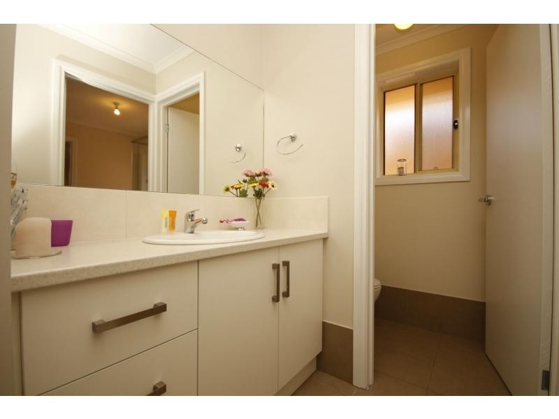 8 Moseley Street, Mansfield Park SA 5012