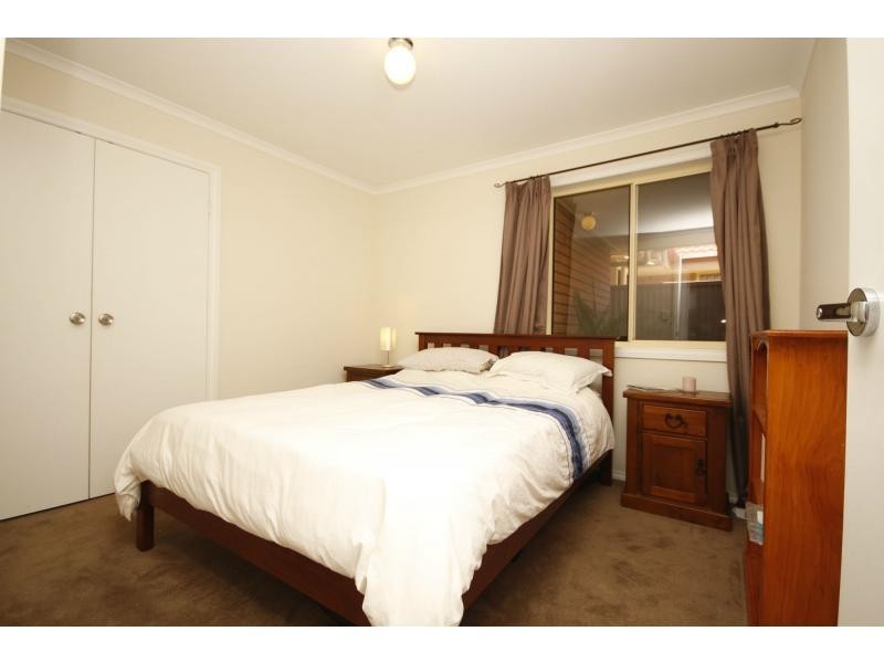 8 Moseley Street, Mansfield Park SA 5012
