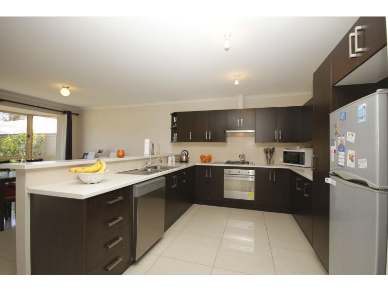 8 Moseley Street, Mansfield Park SA 5012