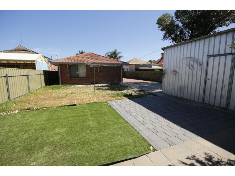 24 Gray Terrace, Rosewater SA 5013