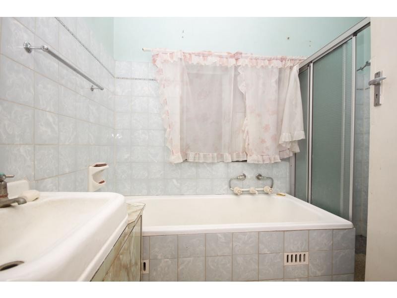 19 Hanson Road, Woodville North SA 5012