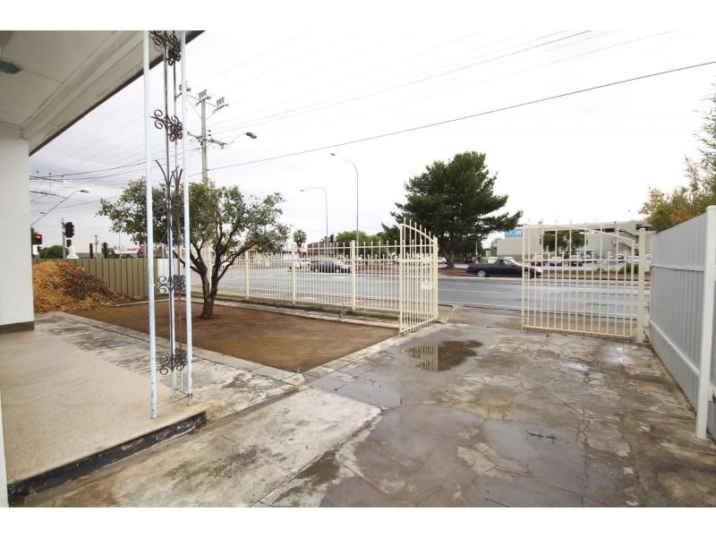 19 Hanson Road, Woodville North SA 5012