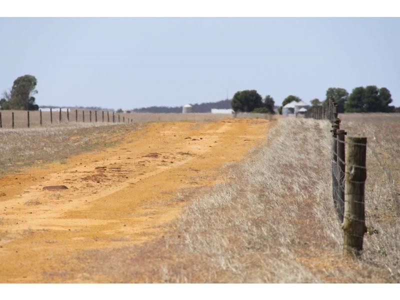 856, 1033, 1156 Parrakie North Road, Parrakie SA 5301
