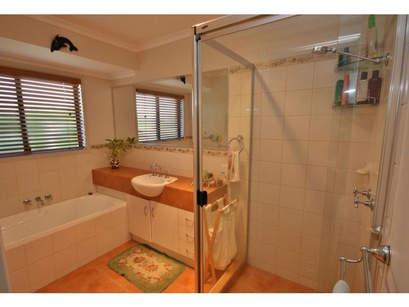 3 Inverary Court, Southside QLD 4570
