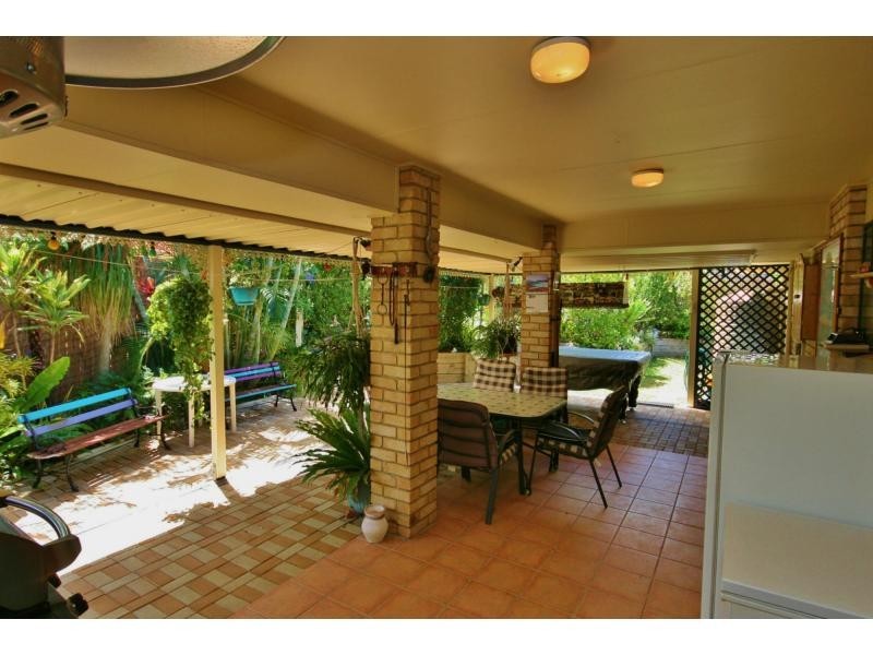 3 Inverary Court, Southside QLD 4570