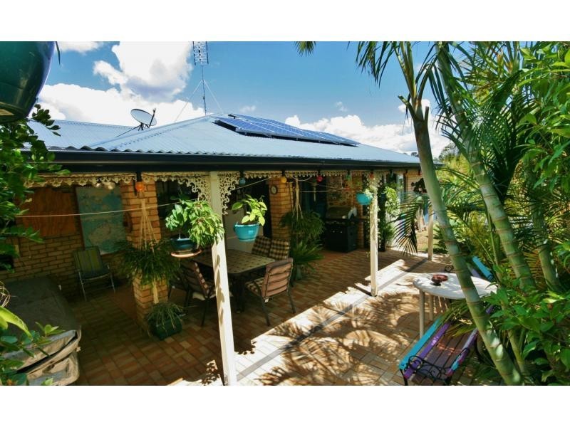 3 Inverary Court, Southside QLD 4570