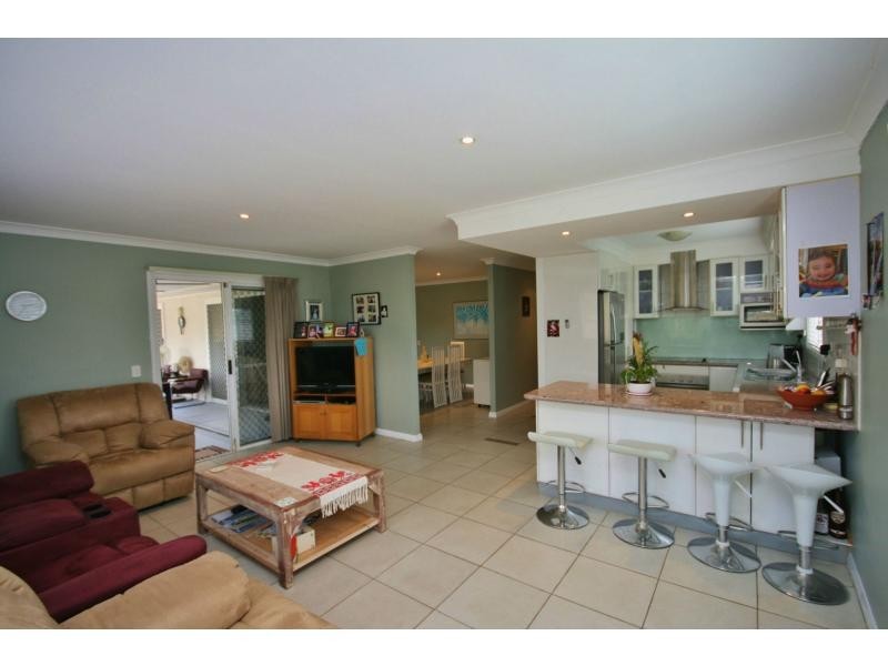 10 Bethongabel Court, Southside QLD 4570