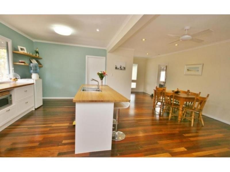 288 McIntosh Creek Road, Jones Hill QLD 4570
