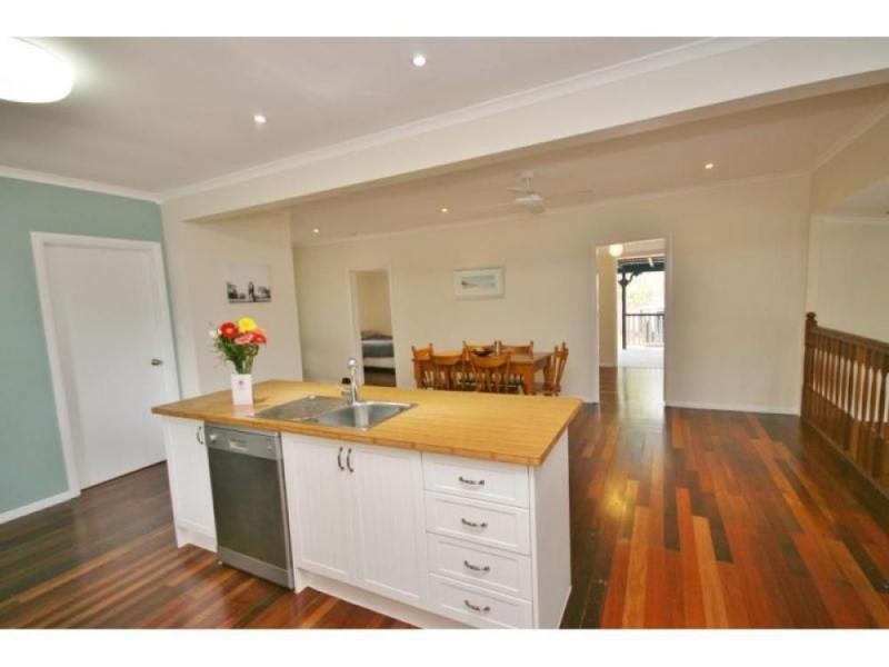 288 McIntosh Creek Road, Jones Hill QLD 4570