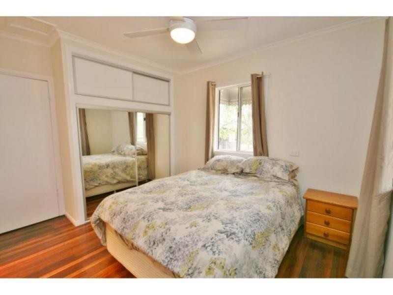 288 McIntosh Creek Road, Jones Hill QLD 4570