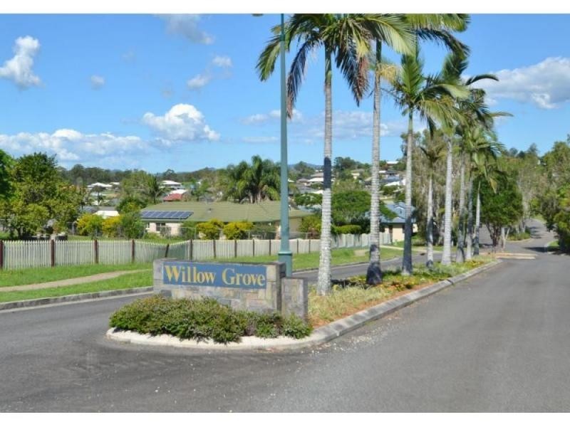 12 Federation Court, Southside QLD 4570