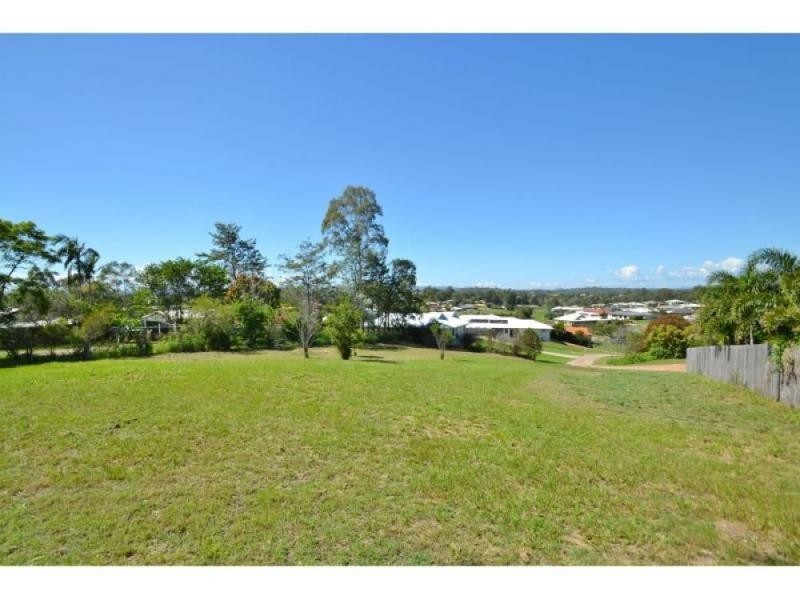 12 Federation Court, Southside QLD 4570