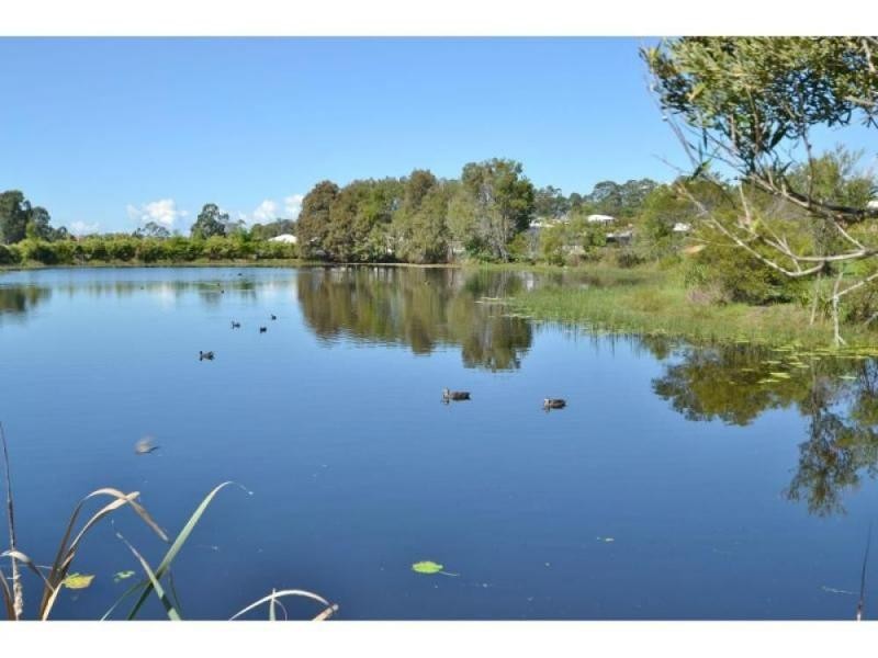 12 Federation Court, Southside QLD 4570