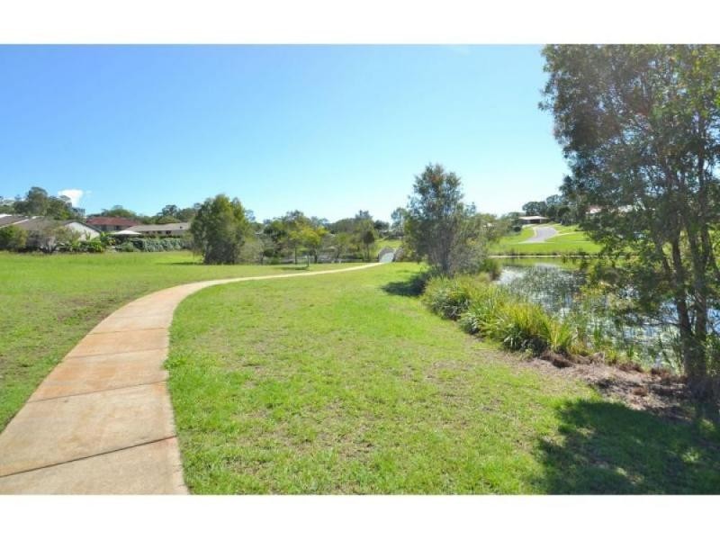 12 Federation Court, Southside QLD 4570