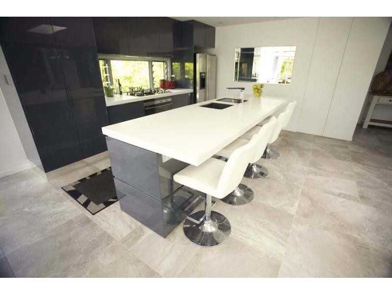 69 Lake Weyba Drive, Noosaville QLD 4566