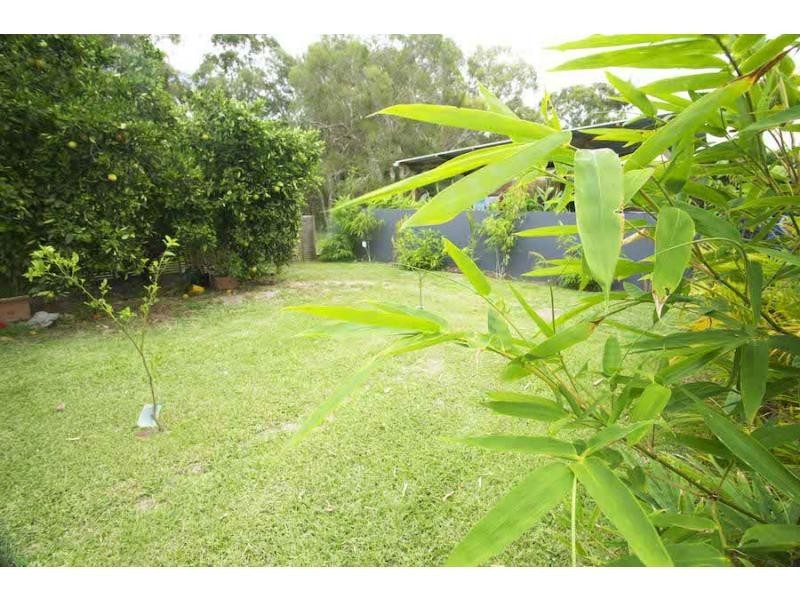 69 Lake Weyba Drive, Noosaville QLD 4566