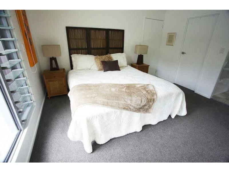 69 Lake Weyba Drive, Noosaville QLD 4566