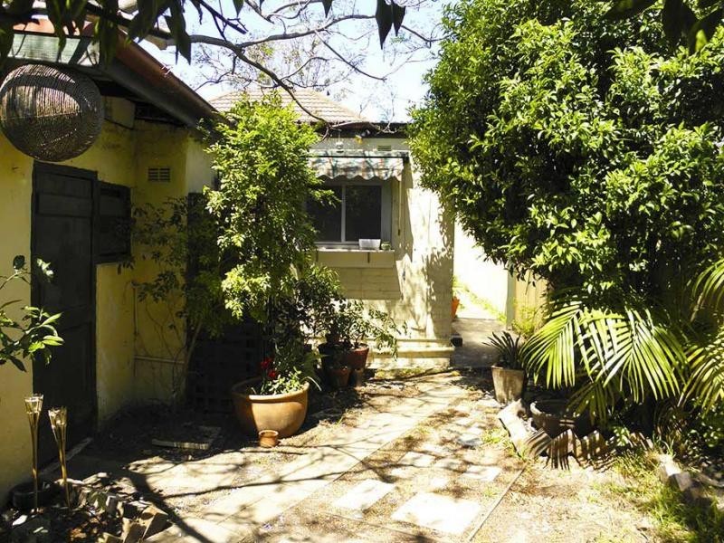 29 Frampton Avenue, Marrickville NSW 2204