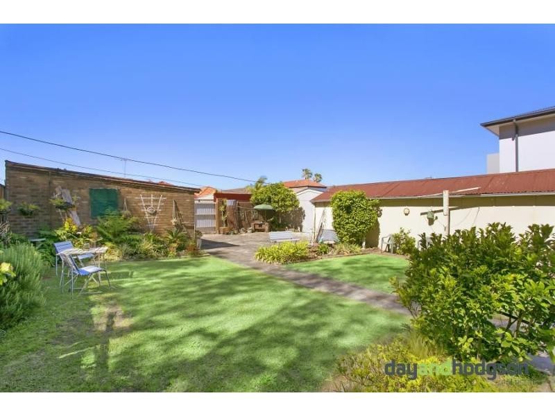 27 Brooklyn Street, Tempe NSW 2044