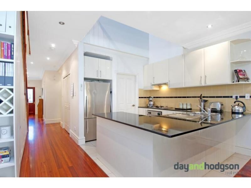 30b Sutherland Street, St Peters NSW 2044
