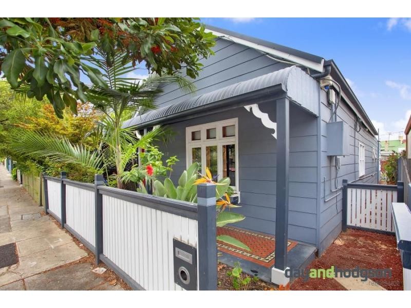 82 Grove Street, St Peters NSW 2044