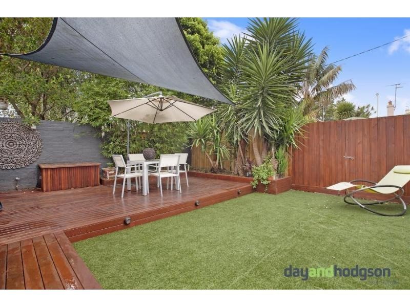 82 Grove Street, St Peters NSW 2044