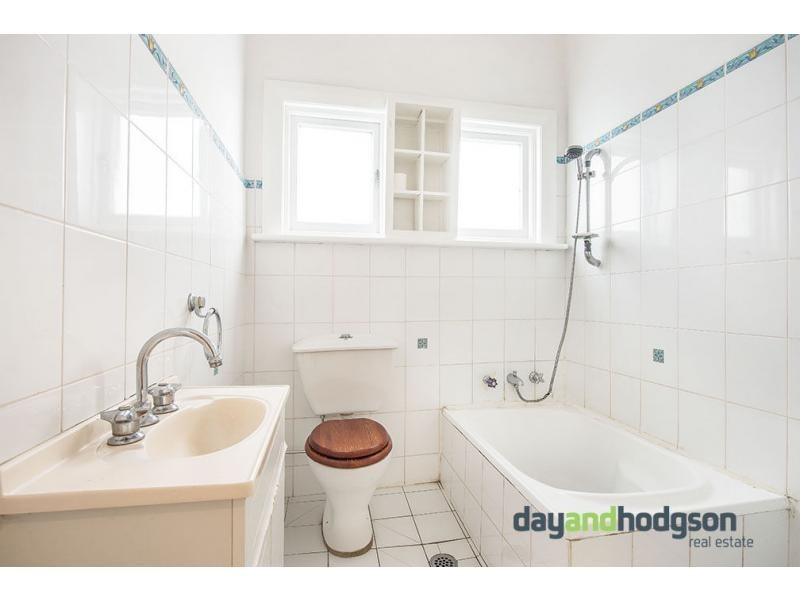 2/135 Petersham Road, Marrickville NSW 2204