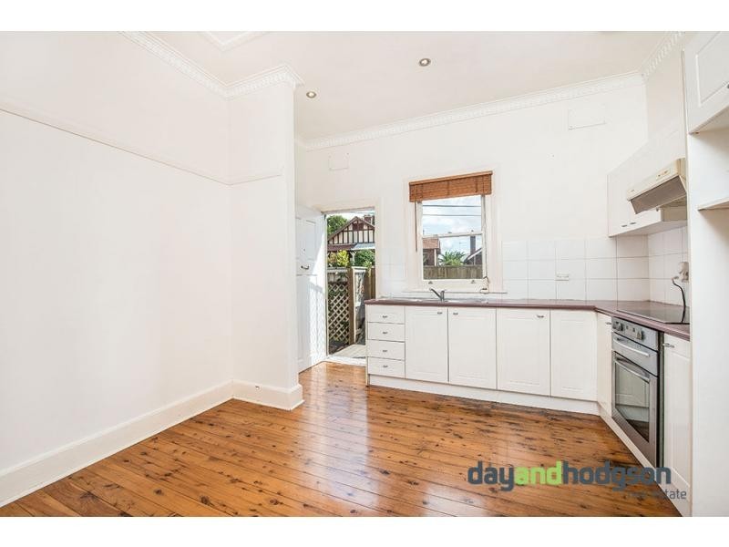 2/135 Petersham Road, Marrickville NSW 2204