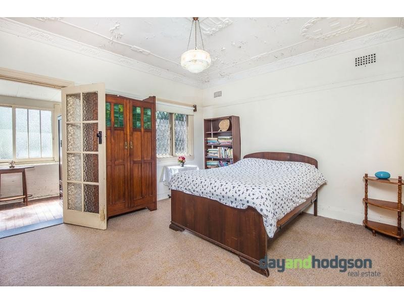 68 Minnamorra Avenue, Earlwood NSW 2206