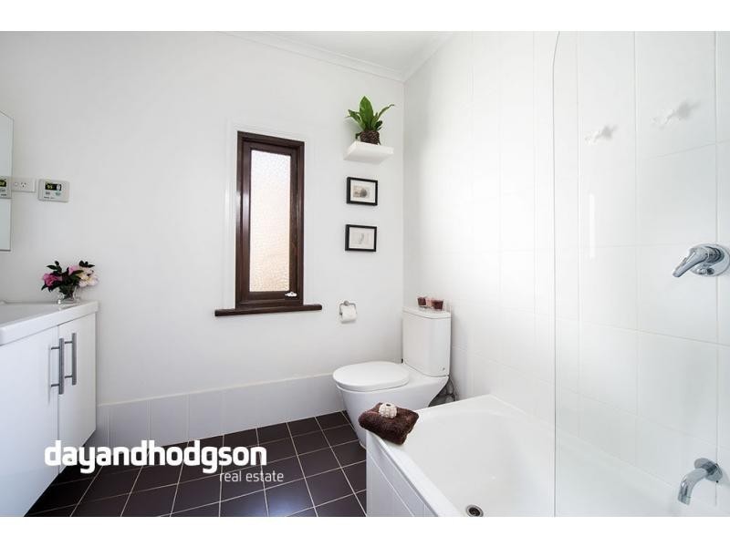 11 Newington Road, Marrickville NSW 2204