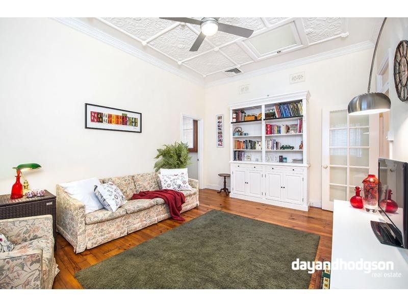 6 Swain Street, Sydenham NSW 2044