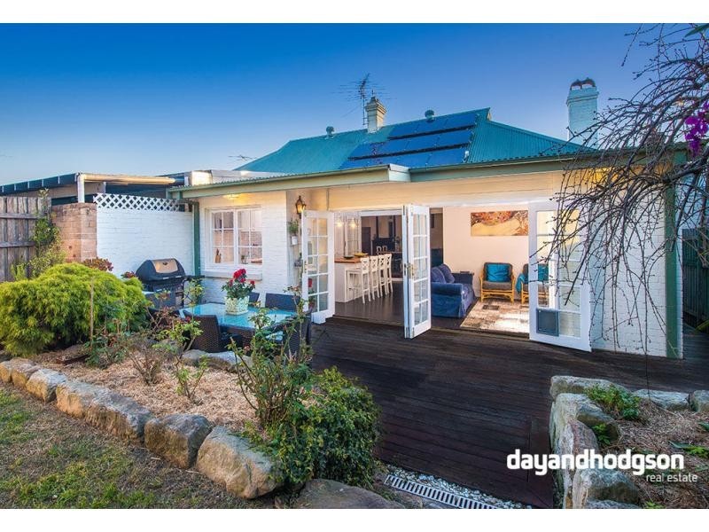 19 Roberts Street, St Peters NSW 2044