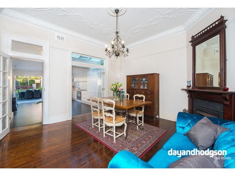 19 Roberts Street, St Peters NSW 2044