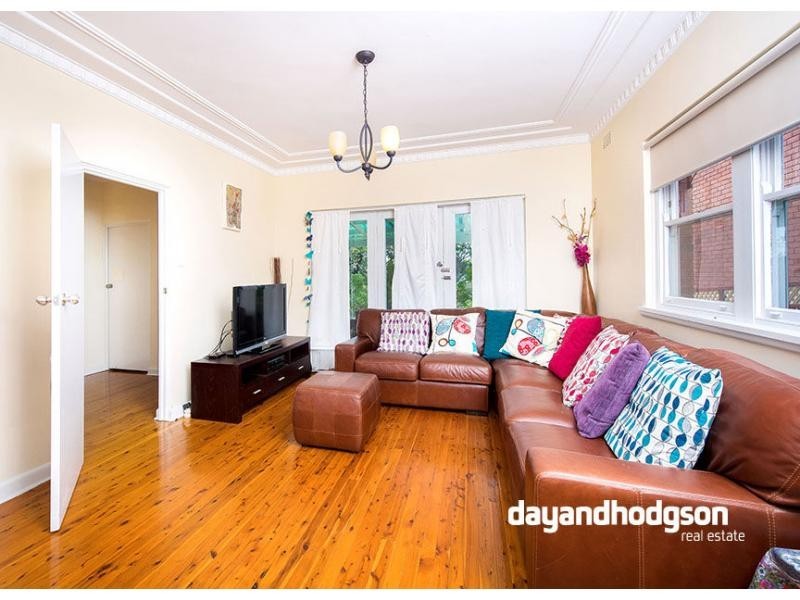 4 Earlwood Crescent, Bardwell Park NSW 2207