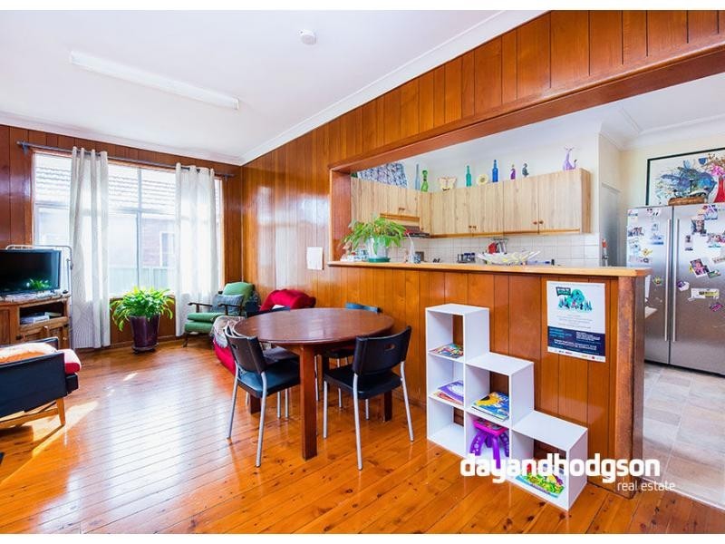 4 Earlwood Crescent, Bardwell Park NSW 2207